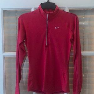NikeFit Dry long sleeve athletic 3-quarter pullover